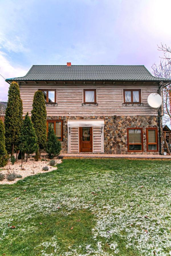 Котедж у Марка Яремча Экстерьер фото